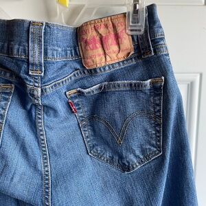 Levi's Women's Denim Jeans- sz 11. Low slouch straight